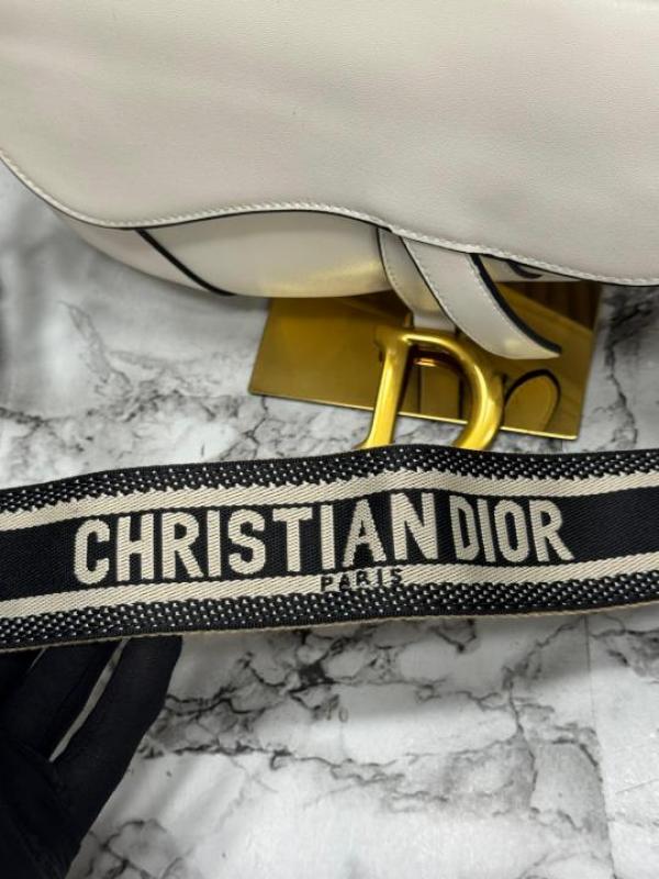 Christian_Dior_Saddle_With_Crossbody_Bag_With_Box_And_Dust_Bag_(White)