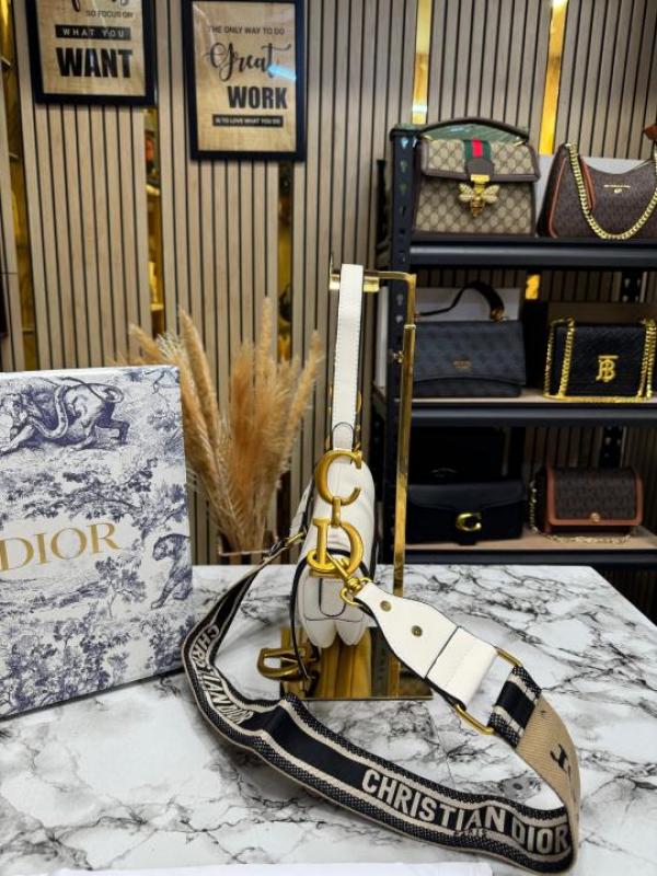 Christian_Dior_Saddle_With_Crossbody_Bag_With_Box_And_Dust_Bag_(White)