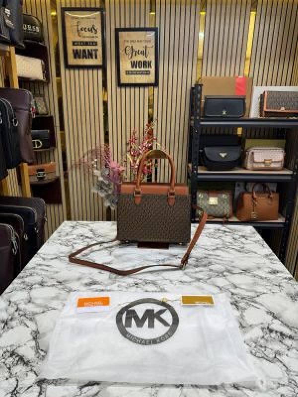 Michael_Kors Satchel Shoulder Bag With Dust Bag Includes Logo (Brown)