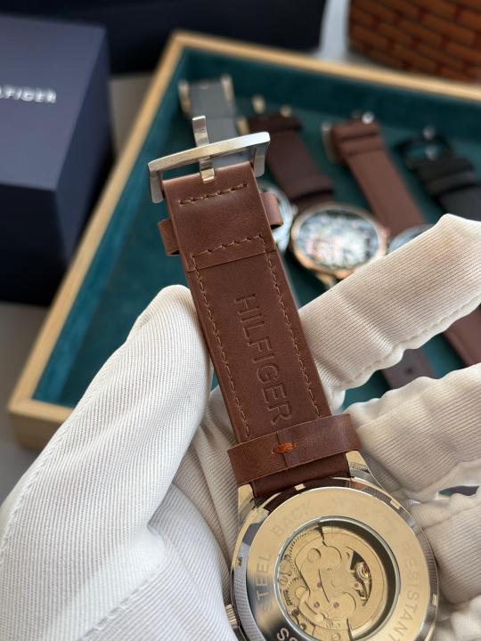 Tommy_Hilfiger Automatic premium silicon brown W326