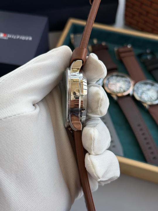 Tommy Automatic Premium Leather Brown silver W329