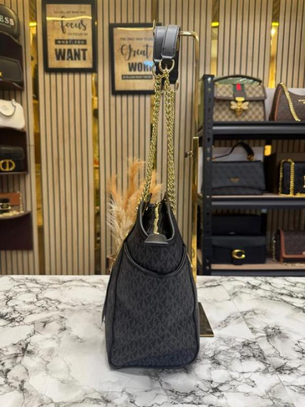 Michael_Kors Jet Set Travel Chain Shoulder Tote Bag Witch Dust Bag (70199 Black)