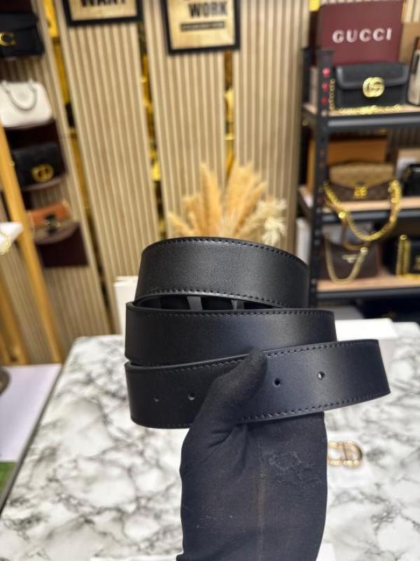 CHRISTIAN_DIOR_BELT_COMBO_PREMIUM_QUALITY_WITH_OG_BOX_AND_CARRY_BAG_(7)