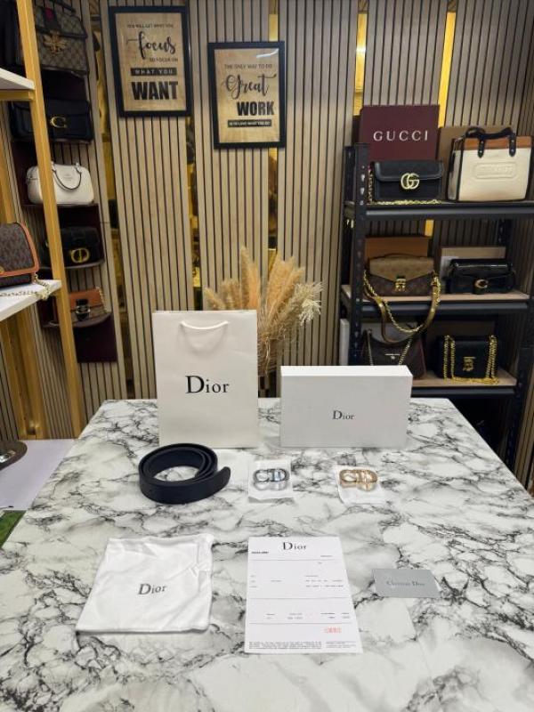 CHRISTIAN_DIOR_BELT_COMBO_PREMIUM_QUALITY_WITH_OG_BOX_AND_CARRY_BAG_(7)