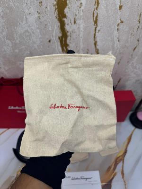 SALVATORE_FERRAGAMO_PREMIUM_BELT_COMBO_WITH_BOX_AND_DUSTBAG_(f03-black)