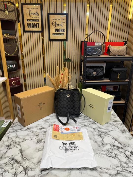 Coac_h Mollie Premium Quality Bucket Bag In Signature Canvas With Og Double Box Dust Bag (Black) (F-62699)