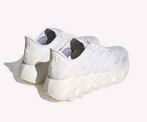 adidass switch fwd WHITE