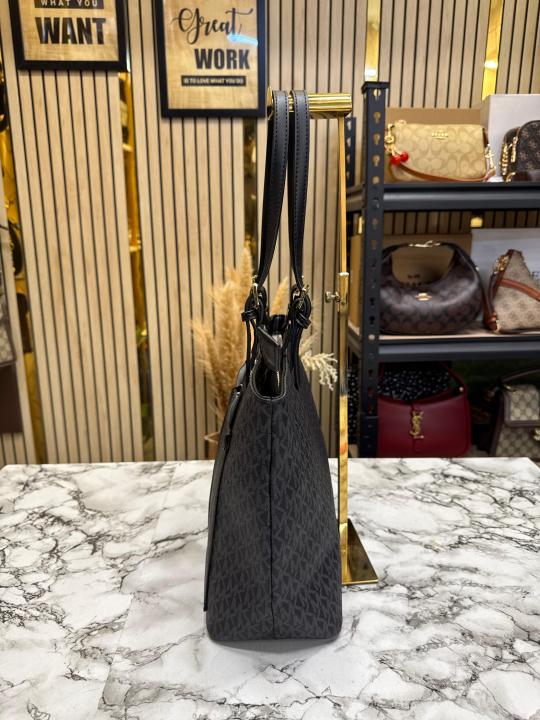 Michael_Kors Jet Set Travel Double Pocket Tote Bag With Dust Bag Including Card (Black) (M2510)