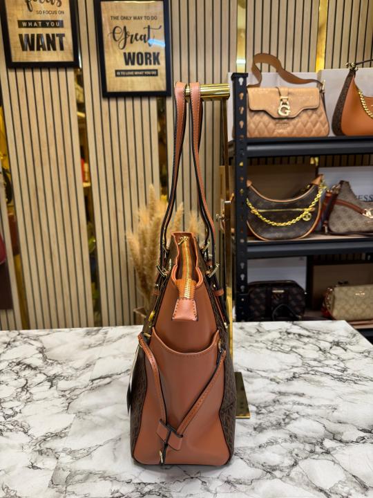 Michael_Kors Voyager Premium Quality Tote Bag With Dust Bag (Coffe Brown)