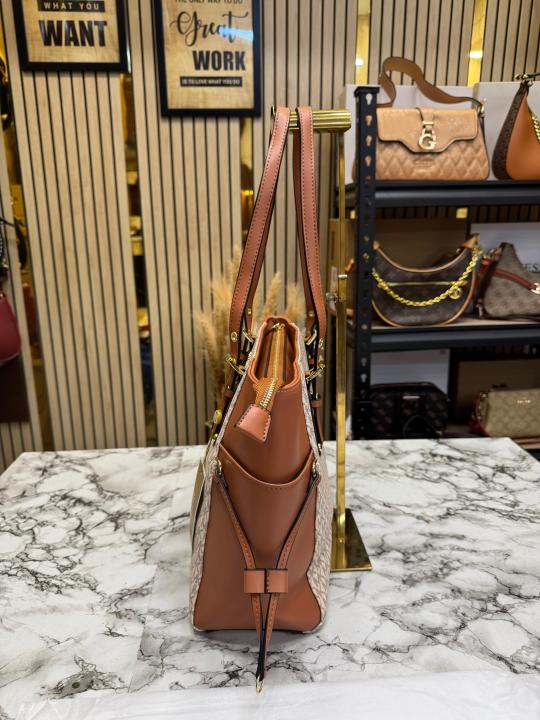 Michael_Kors Voyager Premium Quality Tote Bag With Dust Bag (Beige Brown)