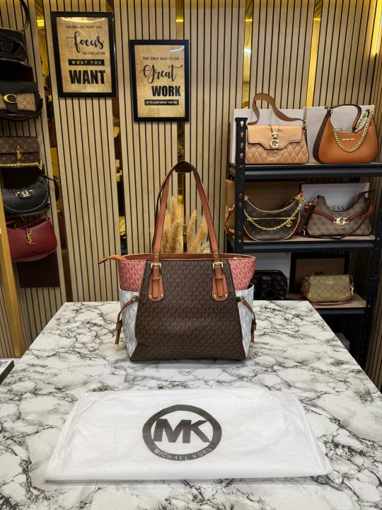 Michael_Kors Voyager Premium Quality Tote Bag With Dust Bag (Coffee Pink)