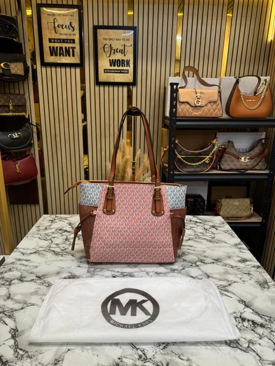 Michael_Kors Voyager Premium Quality Tote Bag With Dust Bag (Coffe Brown)