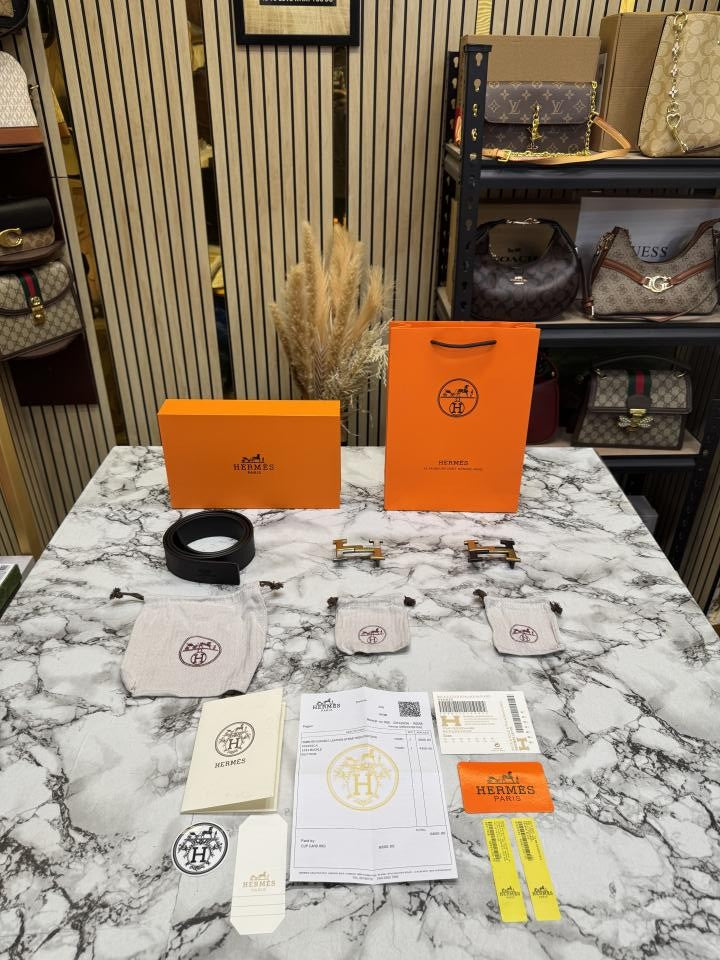 HERME_S BELT COMBO  WITH CARRY BAG AND DUST BAG WITH CARD AND BILL WITH OG BOX HS-12