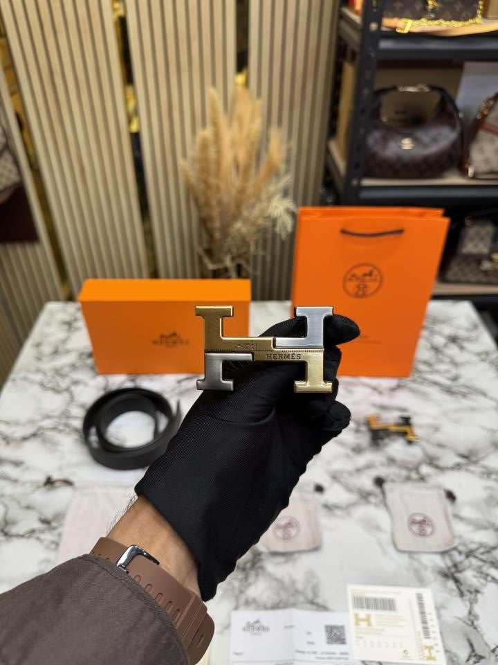 HERME_S BELT COMBO  WITH CARRY BAG AND DUST BAG WITH CARD AND BILL WITH OG BOX HS-12