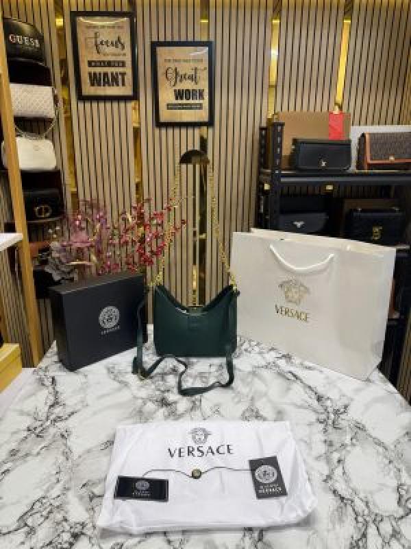 Versace Jeans Couture Logo Plaque Shoulder Bag (Green)