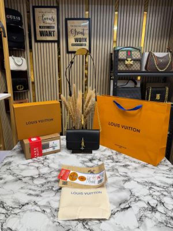 loui_s vuitton bloom shoulder bag with double og box and dust bag includes carry bag (14564-black)