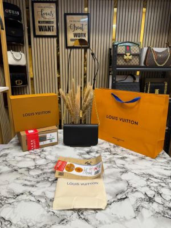 loui_s vuitton bloom shoulder bag with double og box and dust bag includes carry bag (14564-black)