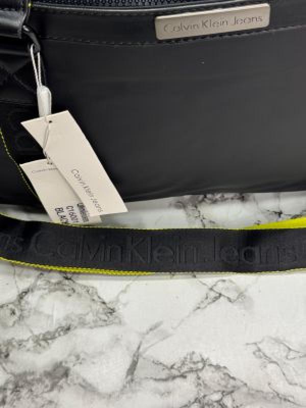 Calvin_Klein Premium Quality Duffle Travel Bag (C16001-Black)