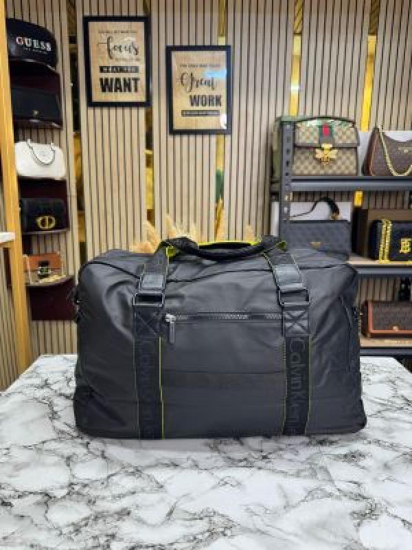 Calvin_Klein Premium Quality Duffle Travel Bag (C16001-Black)