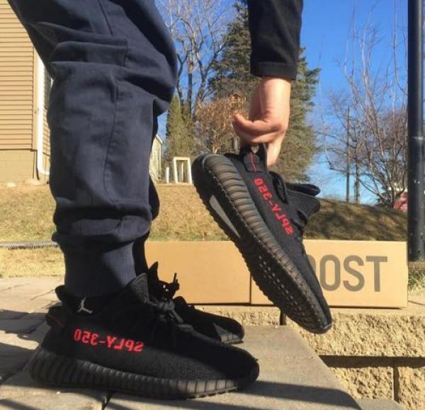 yeez_yy sply 350 pirate black Semi UA with All Accessories 130