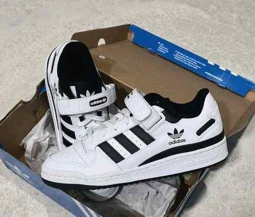 adidass forum 84 low WHITEBLACK