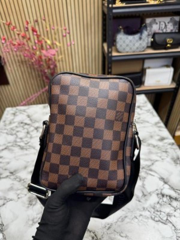 Loui_s vuitton danube side bag premium quality with dust bag (brown checks)