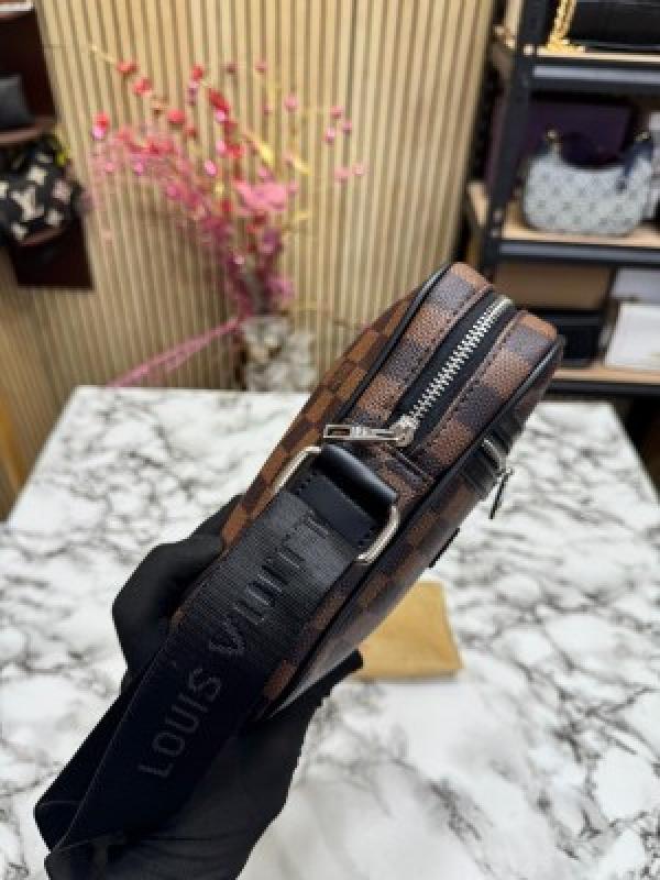 Loui_s vuitton danube side bag premium quality with dust bag (brown checks)