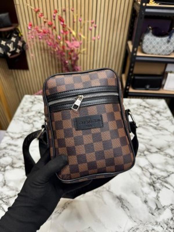 Loui_s vuitton danube side bag premium quality with dust bag (brown checks)