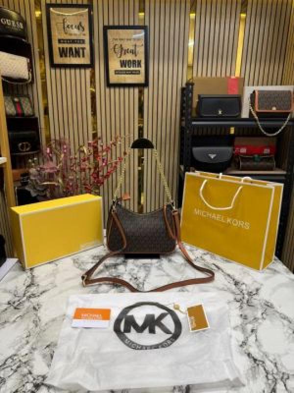 Michael_Kors Jet Set Charm Logo Shoulder Bag With Box And Dust Bag Including Carry Bag (Brown)