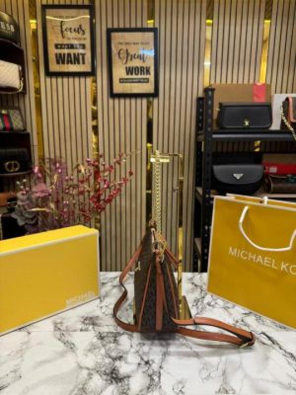 Michael_Kors Jet Set Charm Logo Shoulder Bag With Box And Dust Bag Including Carry Bag (Brown)