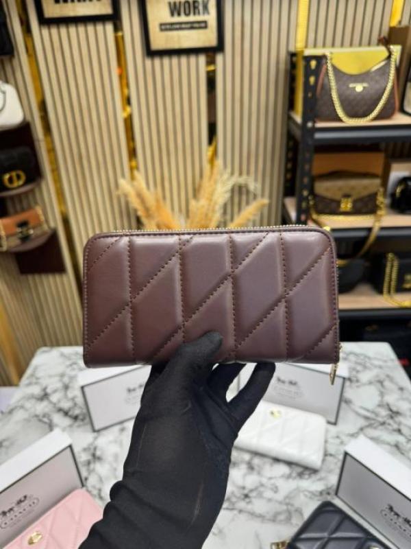 Coac_h Quilted Zipper Premium Wallet Includes Card Box And Dust Bag (CD003-Burgendy)