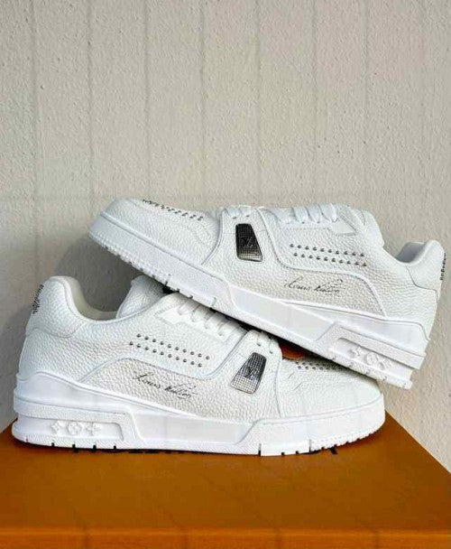 Louiss Vuitton Trainer Triple White