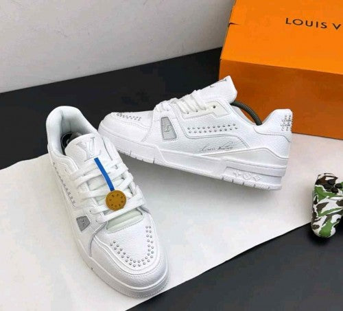 Louiss Vuitton Trainer Triple White