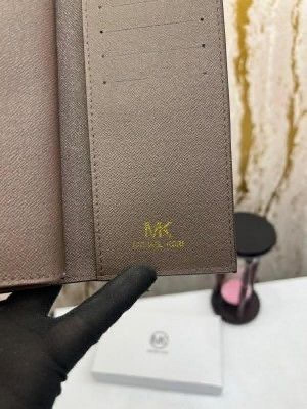 MICHAEL_KORS FULTON LOGO SIGNATURE TRI FOLD WALLET WITH BOX (MK - 61702 COFFEE)