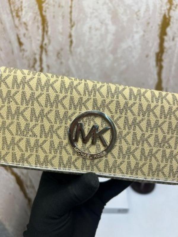 MICHAEL_KORS FULTON LOGO SIGNATURE WALLET WITH BOX (MK - 61702 APRICOT)