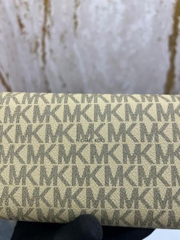 MICHAEL_KORS FULTON LOGO SIGNATURE WALLET WITH BOX (MK - 61702 APRICOT)