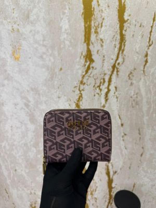 GUESS TEXTURED ZIPPY WALLET WITH OG BOX AND DUST BAG GXD005 COFFEE