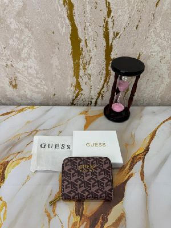 GUESS TEXTURED ZIPPY WALLET WITH OG BOX AND DUST BAG GXD005 COFFEE