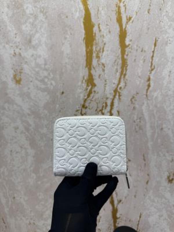 Guess Zipper Wallet With Box And Dust Bag (White-GXD003)