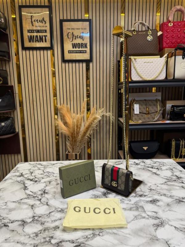 GUCCI_GG_SUPREME_CANVAS_MINI_SHOULDER_BAG_WITH_STRIPE_(BROWN-66637)