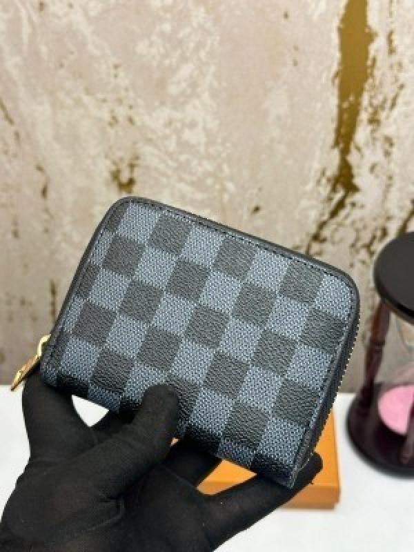 Loui_s vuitton premium wallet with box 88001 (black checks)