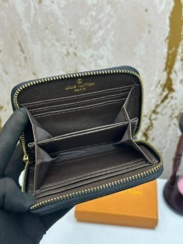 Loui_s vuitton premium wallet with box 88001 (black mono)