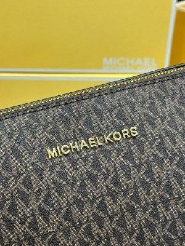 MICHAEL_KORS JET SET TRAVEL CROSSBODY BAG WITH OG BOX AND DUST BAG WITH CARRY BAG PREMIUM QUALITY (BROWN) M7021