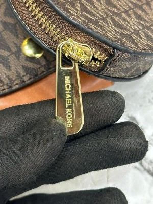 MICHAEL_KORS JET SET TRAVEL CROSSBODY BAG WITH OG BOX AND DUST BAG WITH CARRY BAG PREMIUM QUALITY (BROWN) M7021