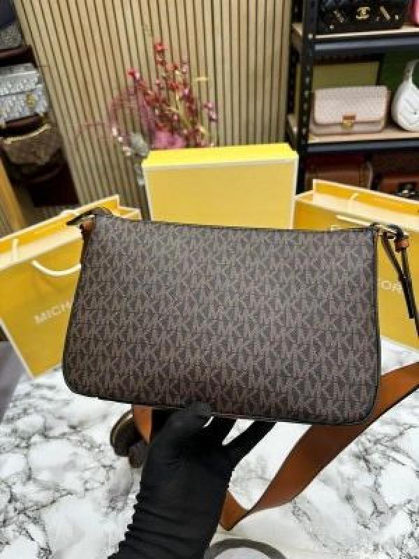 MICHAEL_KORS JET SET TRAVEL CROSSBODY BAG WITH OG BOX AND DUST BAG WITH CARRY BAG PREMIUM QUALITY (BROWN) M7021