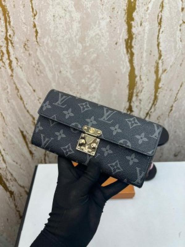 Loui_s Vuitton long premium wallet with og box lv2023 - black flower