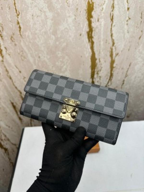 Loui_s vuitton long premium wallet with og box lv2023 - hagrid
