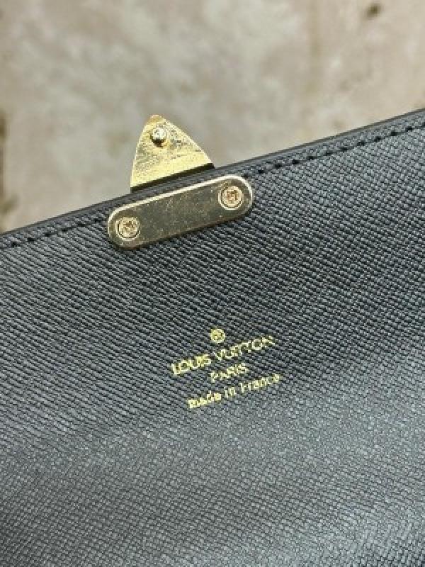 Loui_s vuitton long premium wallet with og box lv2023 - hagrid