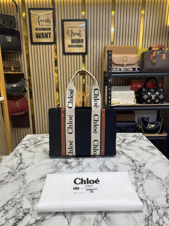 Chloe Premium Quality Handbag With Dust Bag (6230-Black)