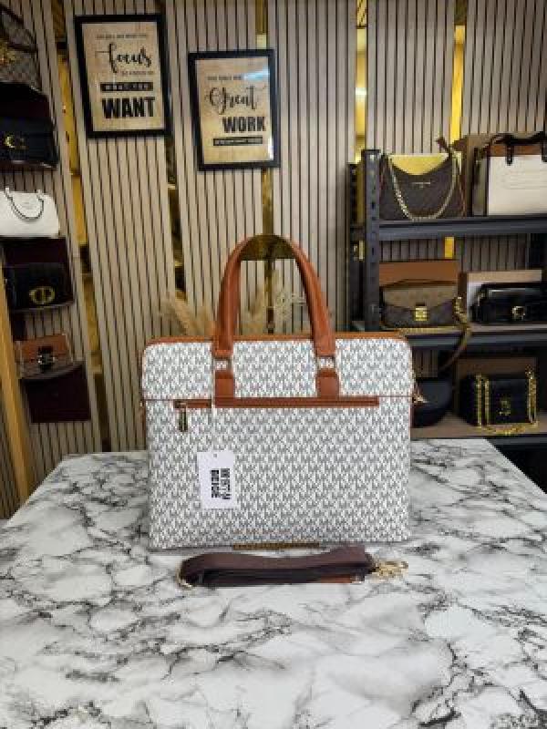 Michael_Kors Flap Mk Print Laptop Bag Premium Quality With Strap (Beige 1977-5)